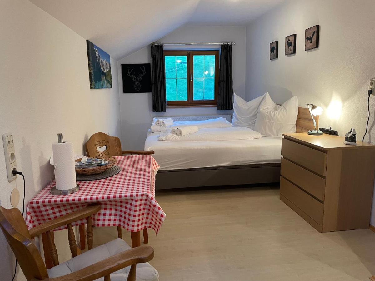 Appartments Krone Bichlbach Pokoj fotografie
